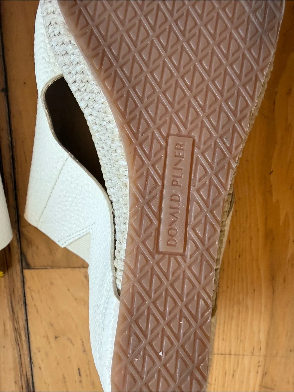 Donald J. Pliner jute white